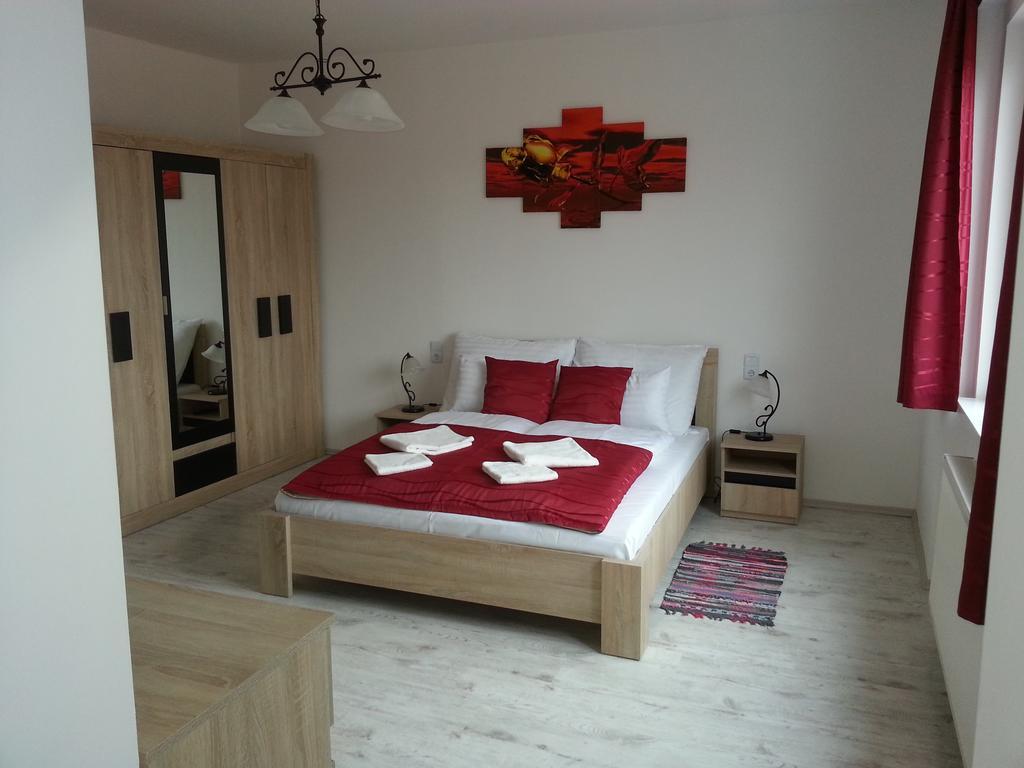 Downtown Apartment Μίσκολτς Εξωτερικό φωτογραφία