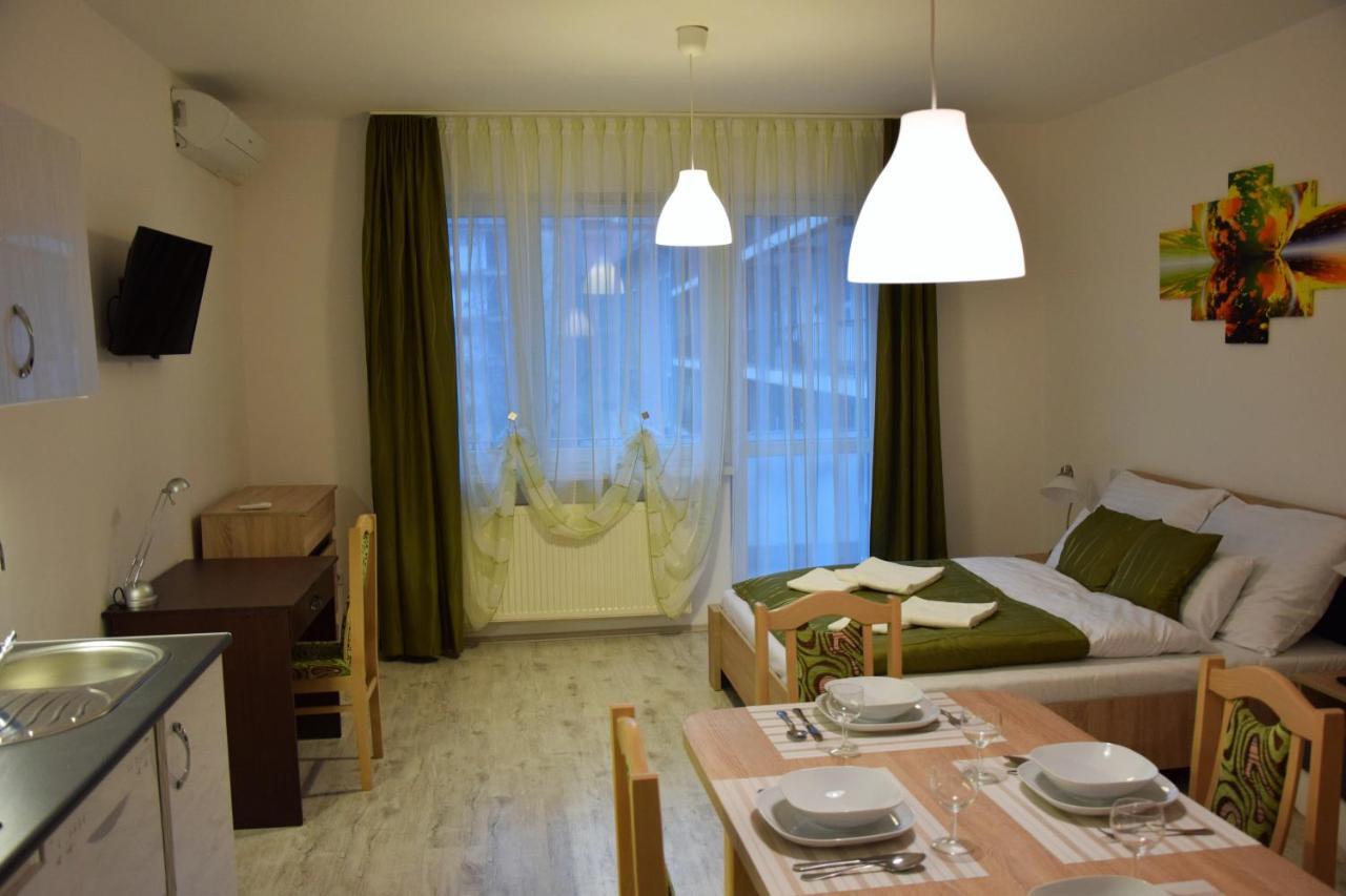 Downtown Apartment Μίσκολτς Εξωτερικό φωτογραφία